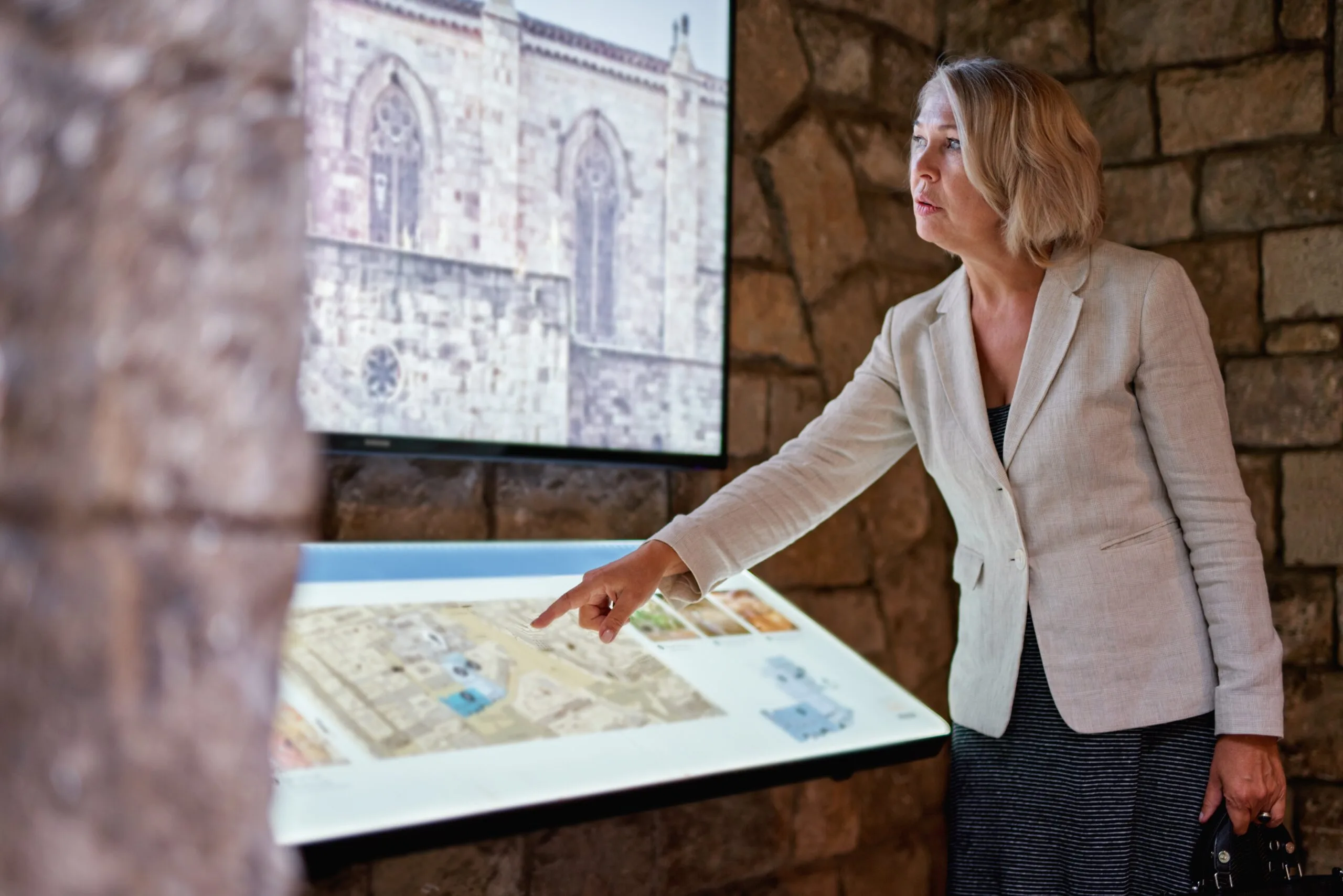 Museum Security that works in interactive settings